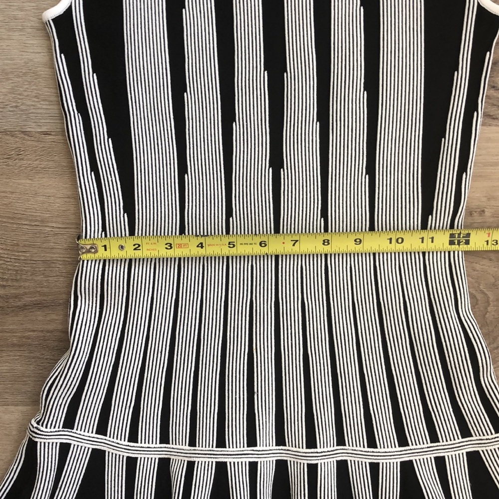 Diane Von Furstenberg cocktail dress - Picture 7 of 13